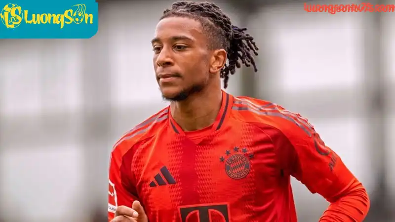 Micheal Olise trong màu áo của Bayern Munich